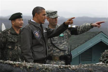 Tổng thống Obama thăm căn cứ quân sự của Mỹ ở khu vực phi quân sự 