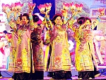 Hoành tráng lễ khai mạc Festival Huế 2012