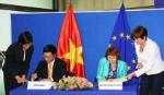 Bộ trưởng Bộ Ngoại giao Việt Nam thăm chính thức Bỉ