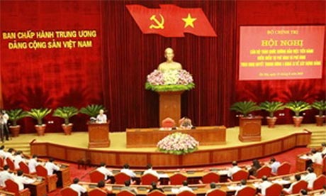 Hội nghị cán bộ toàn quốc hướng dẫn việc tiến hành kiểm điểm tự phê bình và phê bình theo Nghị quyết Trung ương 4 Khóa XI.