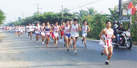 Giải Việt dã Báo Ấp Bắc là môn thi đấu đầu tiên của Đại hội TD-TT Đồng bằng sông Cửu Long.