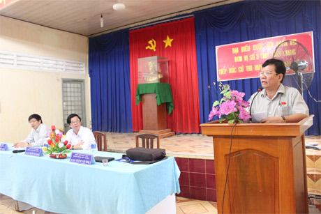Đại biểu Quốc hội Huỳnh Văn Tính báo cáo tóm tắt kết quả kỳ họp thứ 4 - Quốc hội khóa XIII.