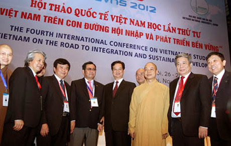 Thủ tướng Nguyễn Tấn Dũng và các đại biểu dự Hội thảo. Ảnh: chinhphu.vn