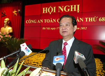 Thủ tướng Nguyễn Tấn Dũng phát biểu chỉ đạo Hội nghị. Ảnh: VGP/Nhật Bắc