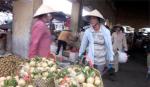 Chợ đầu mối trái cây Vĩnh Kim: Nhộn nhịp & trông chờ