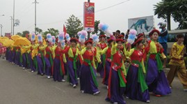  Lễ hội đường phố tại Phú Thọ (Ảnh Mai Hồng)