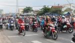 Dòng người đổ về TP.Hồ Chí Minh sau nghỉ lễ gây ùn tắc giao thông