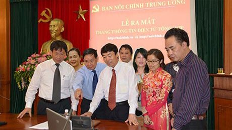Phó trưởng Ban Nội chính Trung ương Nguyễn Doãn Khánh nhấn nút đưa Trang thông tin điện tử.