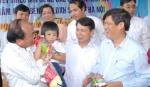 Phó Thủ tướng Nguyễn Xuân Phúc thăm trẻ em có HIV/AIDS