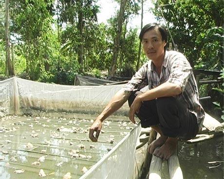Anh Phạm Thành Quang bên  vèo ếch.