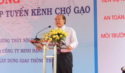 Thứ trưởng Bộ GTVT Nguyễn Văn Công đề nghị chính quyền, bà con nhân dân cùng tham gia giám sát dự án.