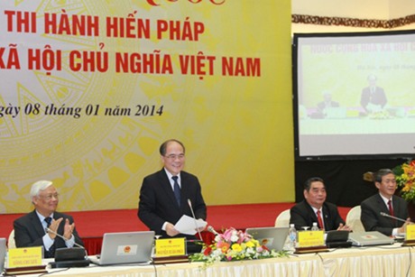 Chủ tịch Quốc hội Nguyễn Sinh Hùng phát biểu tại Hội nghị. Ảnh: Lê Sơn.