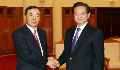 Thủ tướng Nguyễn Tấn Dũng tiếp Đại sứ Trung Quốc Khổng Huyễn Hựu đến chào từ biệt nhân kết thúc nhiệm kỳ công tác tại Việt Nam. 