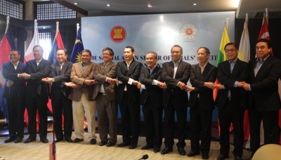 Các SOM ASEAN tại phiên khai mạc sáng 27/6. Ảnh: Nhân dân điện tử