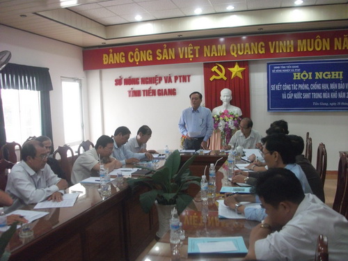Ông Lê Văn Nghĩa, Phó Chủ tịch UBND tỉnh phát biểu tại hội nghị sơ kết.