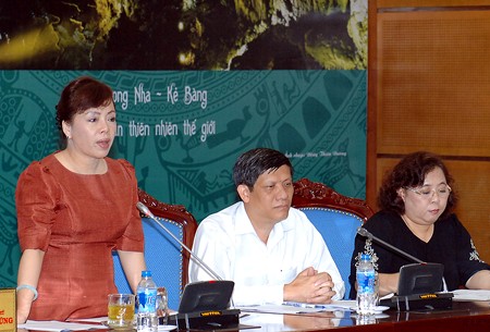 Bộ trưởng Y tế Nguyễn Thị Kim Tiến báo cáo về tình hình dịch bệnh - Ảnh: VGP/Nhật Bắc