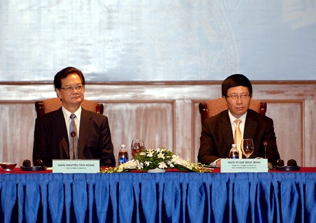 Thủ tướng Nguyễn Tấn Dũng và Phó Thủ tướng Phạm Bình Minh tại Hội nghị.