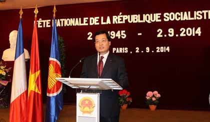 Đại sứ Việt Nam tại Pháp phát biểu tại lễ kỷ niệm Quốc khánh ngày 2-9. Ảnh: Bích Hà/Vietnam+