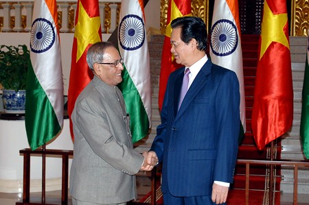 Thủ tướng Nguyễn Tấn Dũng nhiệt liệt chào mừng và đánh giá cao chuyến thăm cấp Nhà nước tới Việt Nam của Tổng thống Ấn Độ, Pranab Mukherjee. Ảnh: VGP/Nhật Bắc
