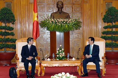 Thủ tướng Nguyễn Tấn Dũng tiếp Chủ tịch Ngân hàng Phát triển Châu Á. Ảnh: VGP/Nhật Bắc