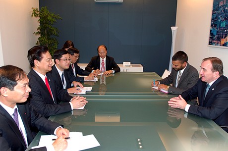 Thủ tướng Nguyễn Tấn Dũng gặp Thủ tướng Thụy Điển Stefan Löfven. Ảnh: VGP/Nhật Bắc
