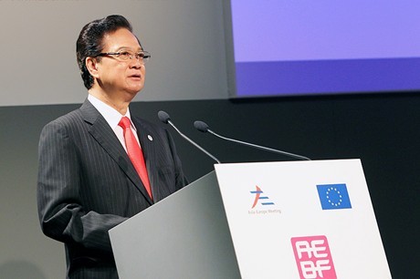  Thủ tướng Chính phủ Nguyễn Tấn Dũng phát biểu tại Hội nghị Cấp cao Á-Âu lần thứ 10 (ASEM 10). Ảnh: VGP/Nhật Bắc