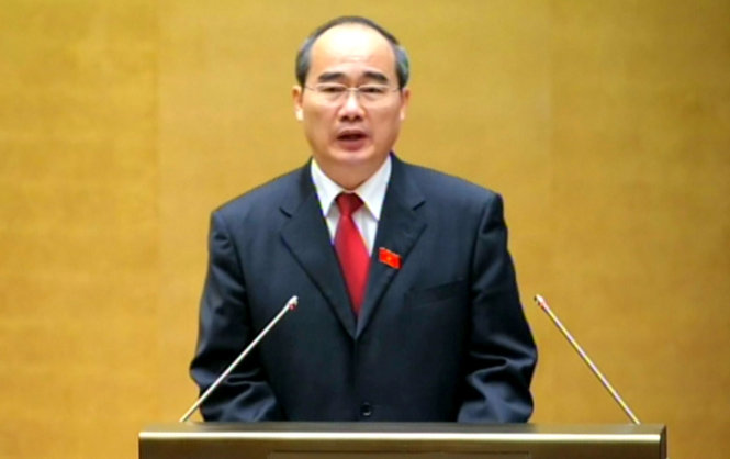 Chủ tịch Ủy ban Trung ương Mặt trận Tổ quốc Việt Nam  Nguyễn Thiện Nhân báo cáo trước Quốc hội. (Ảnh: MQ) 
