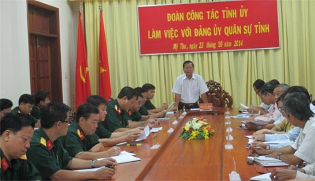 Phó Bí thư Tỉnh ủy, Chủ tịch UBND tỉnh Nguyễn Văn Khang phát biểu tại buổi làm việc.