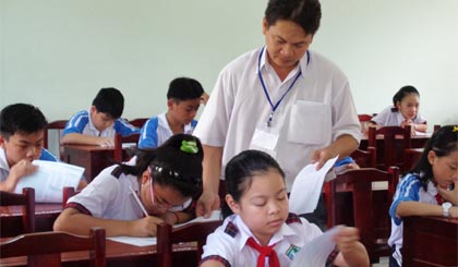 Các thí sinh dự thi vòng sơ loại tại Trường THPT Nguyễn Đình Chiểu (TP. Mỹ Tho).