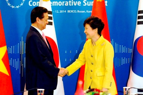 Thủ tướng Nguyễn Tấn Dũng và Tổng thống Hàn Quốc Park Geun-hye. Ảnh: VGP/Nhật Bắc