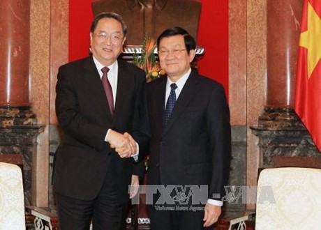  Chủ tịch nước Trương Tấn Sang tiếp Uỷ viên Thường vụ Bộ chính trị, Chủ tịch Chính hiệp toàn quốc Trung Quốc Du Chính Thanh. Ảnh: TTXVN