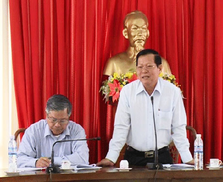 Ông Nguyễn Văn Khang, Chủ tịch UBND tỉnh kết luận giải quyết  khiếu nại đối với 13 hộ dân  thuộc địa bàn TX. Cai Lậy.