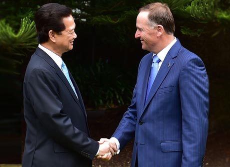 Thủ tướng New Zealand John Key chào đón Thủ tướng Nguyễn Tấn Dũng. Ảnh: VGP/Nhật Bắc