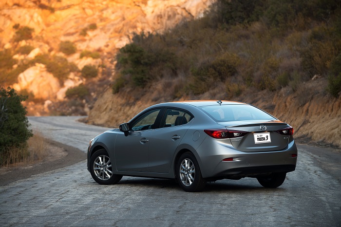 Mazda3 đạt mức tăng trưởng 217% so với tháng trước và gấp 5,8 lần so với cùng kỳ năm 2014