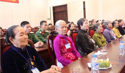 Các mẹ Việt Nam Anh hùng tại buổi gặp mặt.