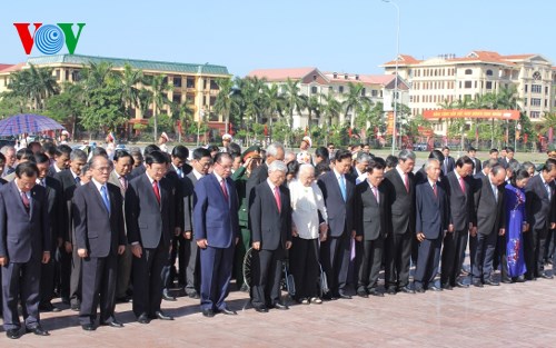 Đoàn đại biểu tưởng nhớ Tổng Bí thư Nguyễn Văn Linh
