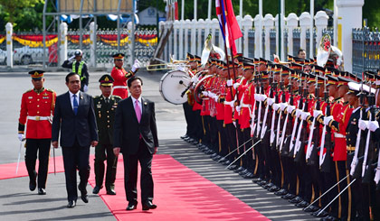 Lễ đón Thủ tướng Nguyễn Tấn Dũng được tổ chức trọng thể tại Tòa nhà Chính phủ Thái Lan. Ảnh: VGP/Nhật Bắc