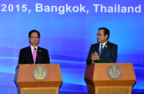 Hai Thủ tướng họp báo sau cuộc họp Nội các chung. Ảnh: VGP/Nhật Bắc