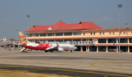  Sân bay quốc tế Cochin sử dụng hoàn toàn năng lượng mặt trời. Ảnh: Joe Ravi/Shutterstock.