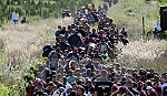Liên minh châu Âu thông qua kế hoạch phân bổ 120.000 người di cư