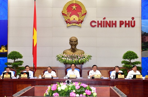 Thủ tướng Nguyễn Tấn Dũng đề nghị các bộ, ngành đặc biệt quan tâm đến công tác xây dựng pháp luật, đảm bảo tiến độ của các dự án luật, pháp lệnh. Ảnh: VGP/Nhật Bắc