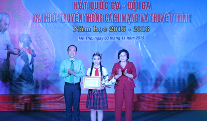 Trường THCS Xuân Diệu nhận giải Nhất hội thi.