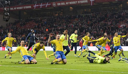 Thắng Đan Mạch với tổng tỉ số 4-3 trong 2 trận tranh vé vớt, ĐT Thụy Điển đã giành vé đến Pháp mùa Hè 2016. Ảnh: UEFA