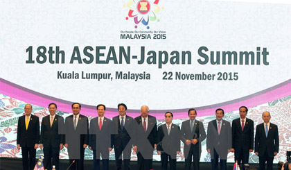  Thủ tướng Nguyễn Tấn Dũng và các Trưởng đoàn dự Hội nghị cấp cao ASEAN-Nhật Bản lần thứ 18. Ảnh: Đức Tám/TTXVN