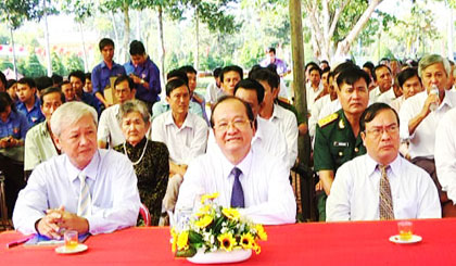 Ông Trần Thanh Đức, Phó Chủ tịch UBND tỉnh tham dự buổi kỉ niệm.