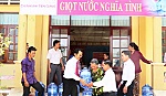 Tặng 650 bình nước uống tinh khiết cho huyện Tân Phú Đông