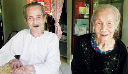 Vợ chồng ông Nguyễn Văn Nhuệ và bà Nguyễn Thị Phấn.