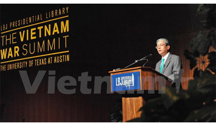 Đại sứ Phạm Quang Vinh phát biểu tại cuộc hội thảo Ảnh: Thanh Tuấn/Vietnam+