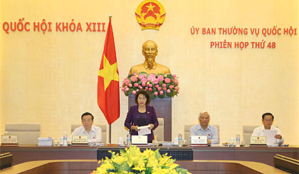 Chủ tịch Quốc hội Nguyễn Thị Kim Ngân chủ trì phiên họp thứ 48 của UBTVQH. Ảnh: VGP/Nhật Bắc