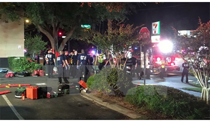 Cảnh sát làm nhiệm vụ tại hiện trường vụ xả súng ở Orlando, Florida, Mỹ. Nguồn: EPA/TTXVN